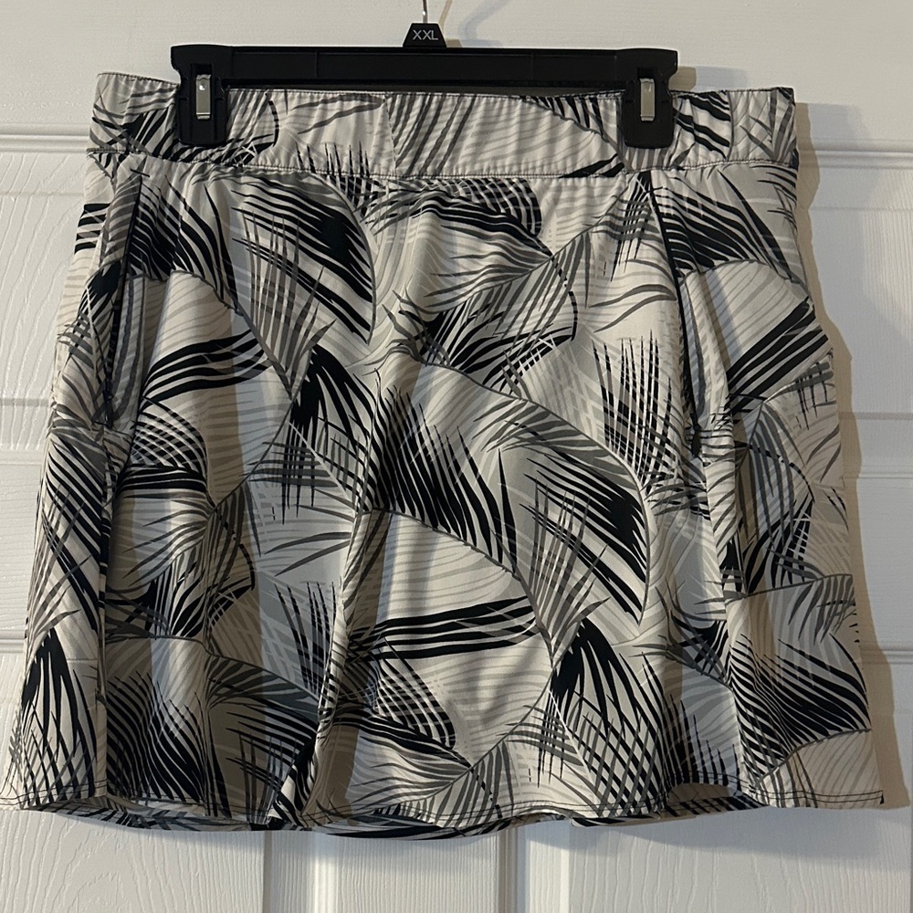 Talbots Black and White Athletic Leaf Print Skirt with built in shorts